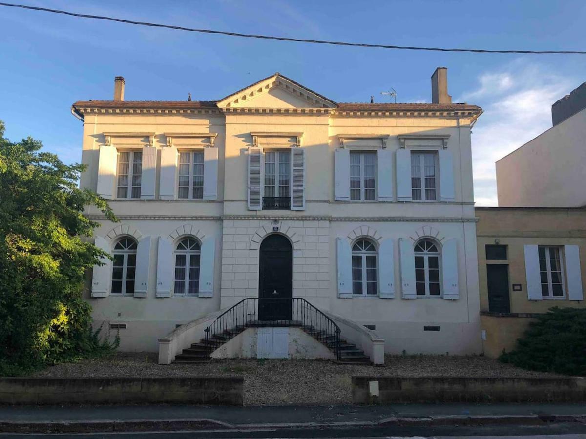 Appartement De Charme Au Coeur De La Vieille Ville Bergerac Exterior photo